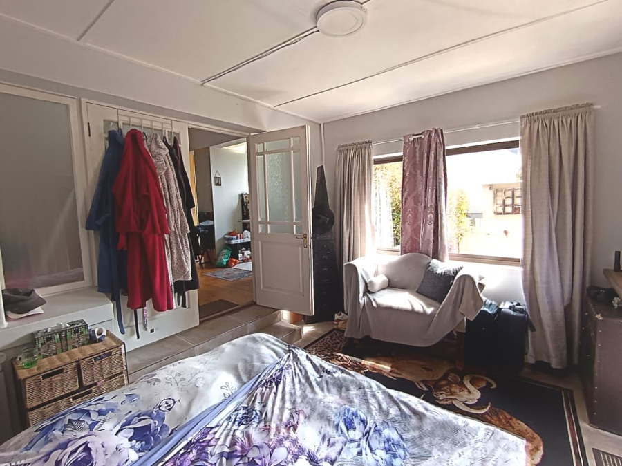 7 Bedroom Property for Sale in Walmer Eastern Cape